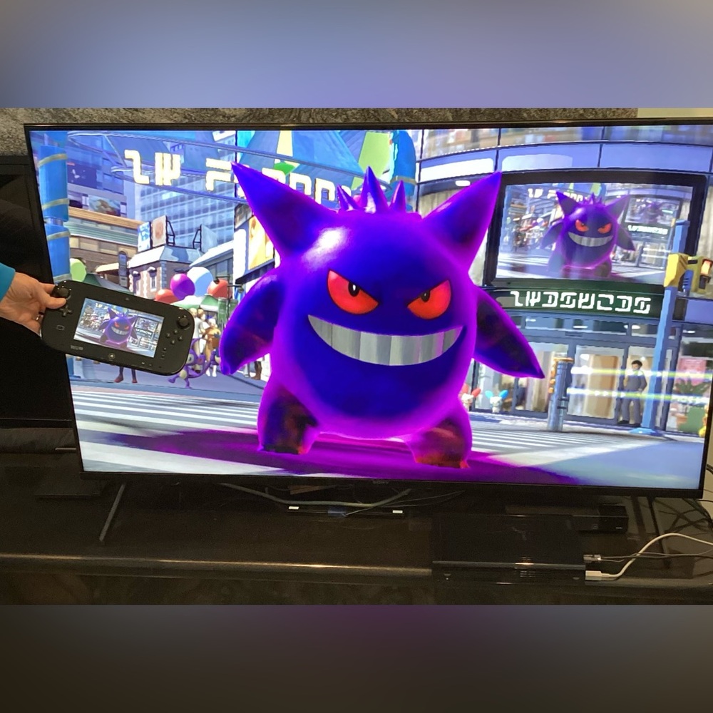 Nintendo Wii U Console 32GB Black & Gamepad System Complete Pokemon Gengar - Picture 3 of 16
